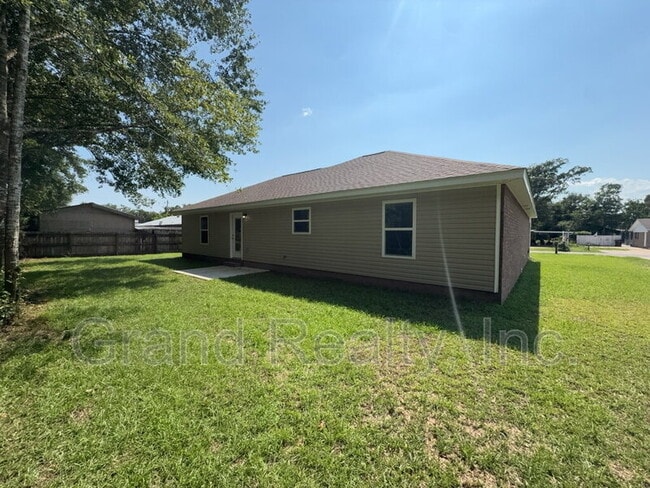 Building Photo - 4208 Eleanor St