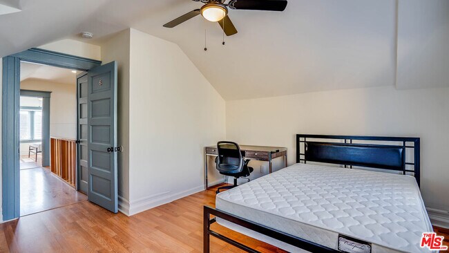 Building Photo - 1479 W 29th St