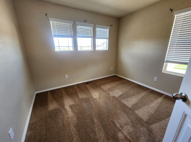 Building Photo - Gorgeous 6 Bedroom 4 Bathroom in Banning L...