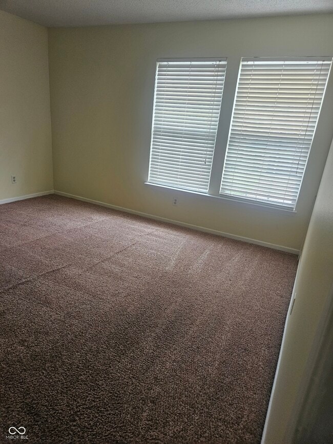 Building Photo - 10118 Clear Creek Cir