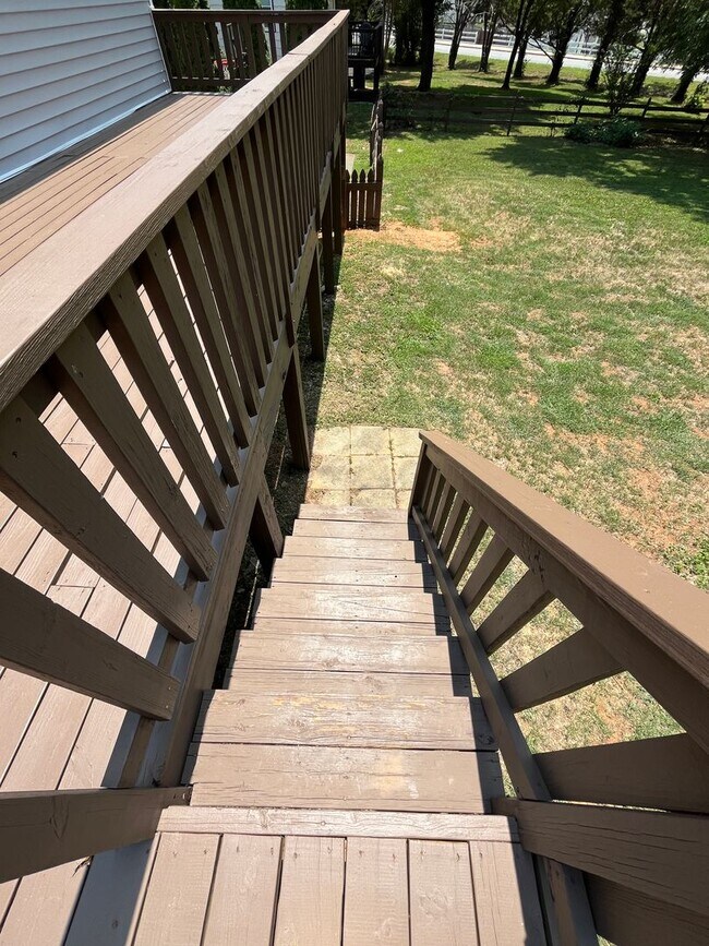 Building Photo - 1775 Ralee Dr