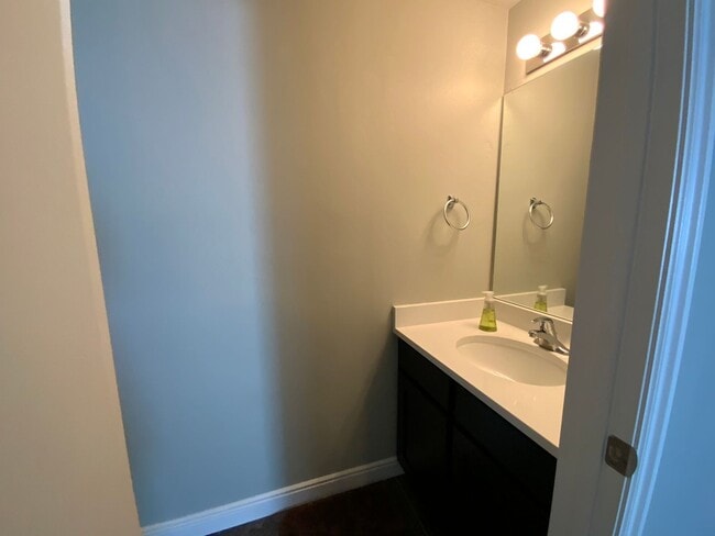 Building Photo - 5549 Dornton Ct