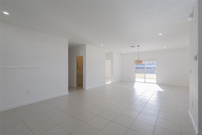 Building Photo - 29071 SW 171st Ave