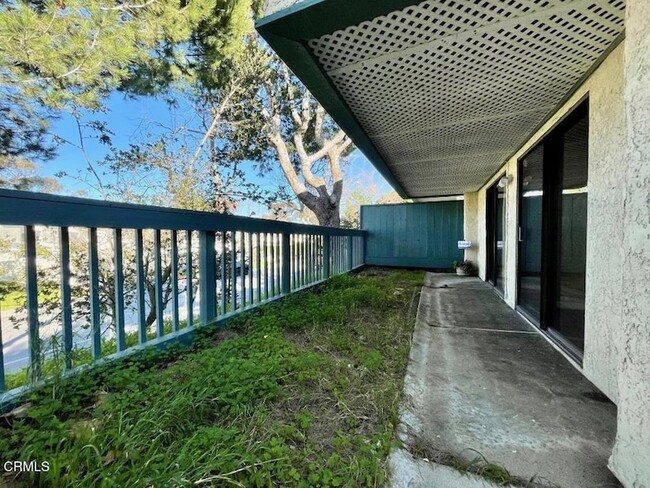 Building Photo - 127 Seaspray Way