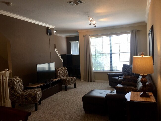 Building Photo - FULLY FURNISHED 1/1 in Serenata