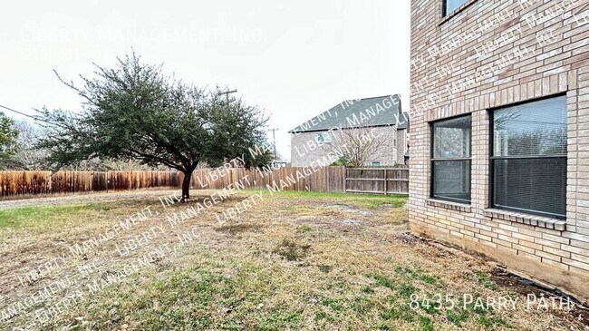 Building Photo - 8435 Parry Path