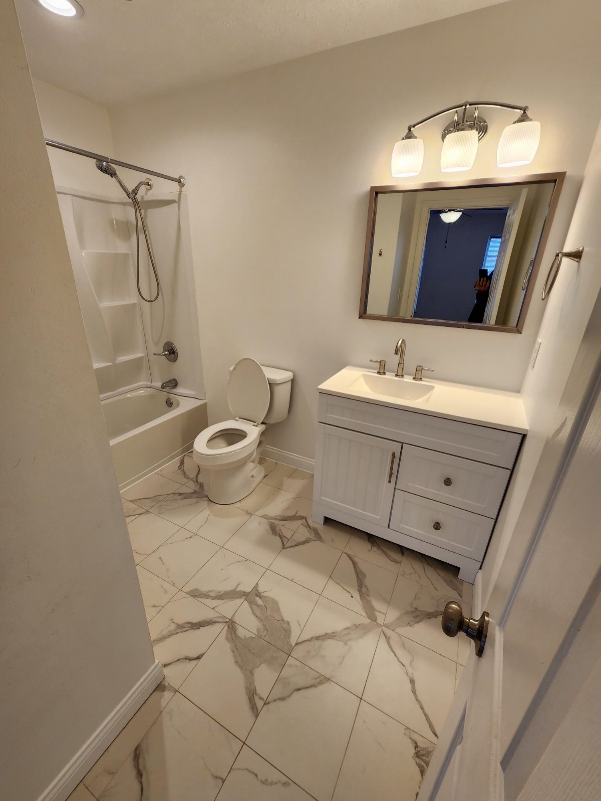 Building Photo - 10555 Montgomery Rd