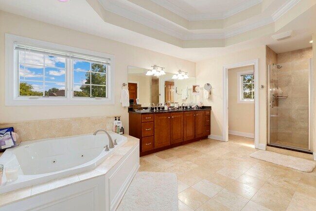 Building Photo - 126 Governors Ct