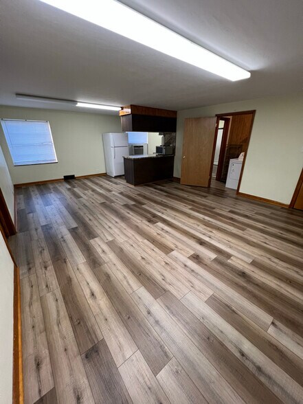 Primary Photo - 12836 North St