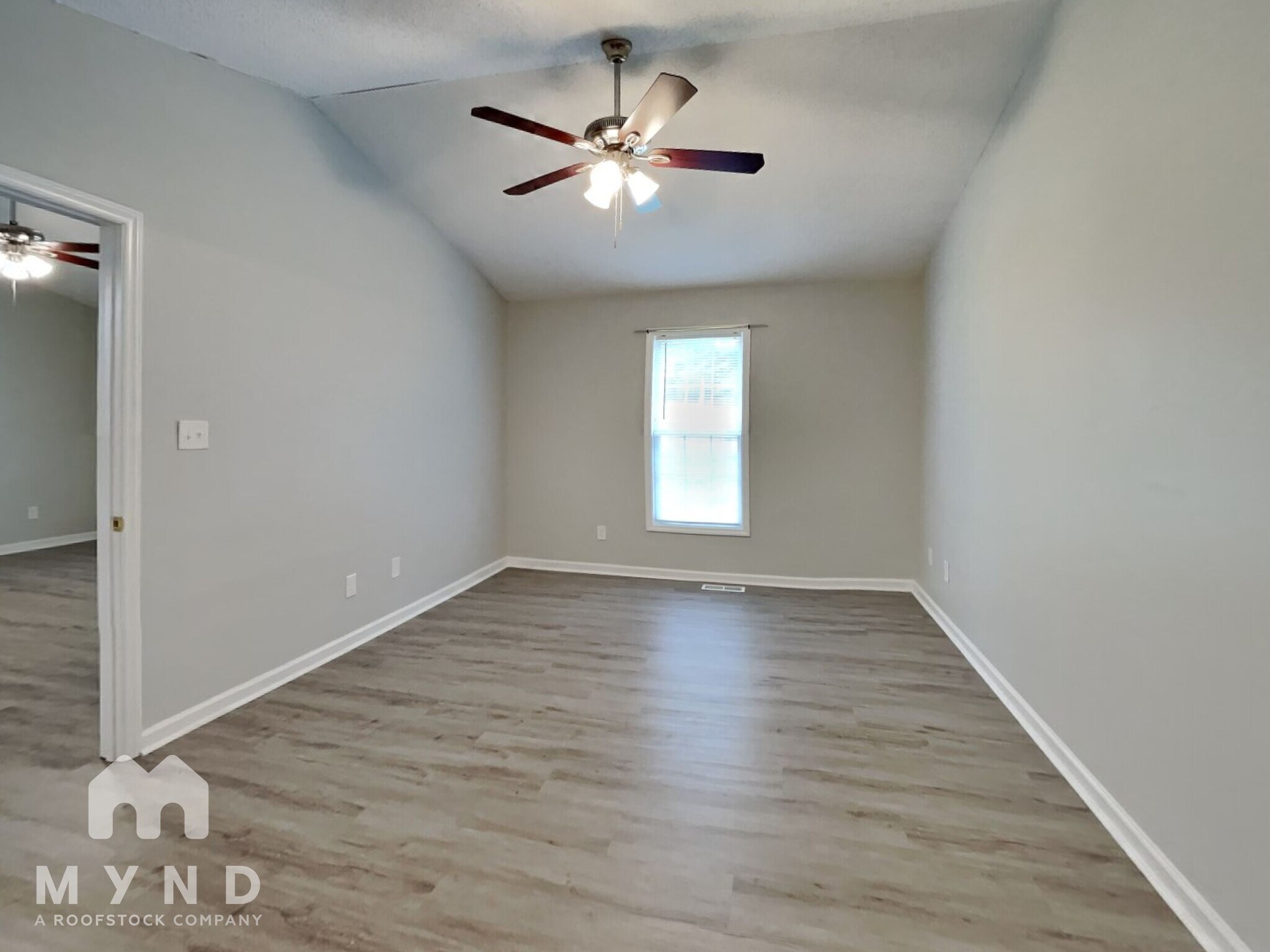 Building Photo - 200 Dulcimer Ln