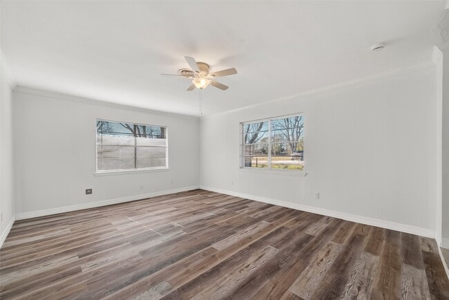 Building Photo - 703 Coryell St