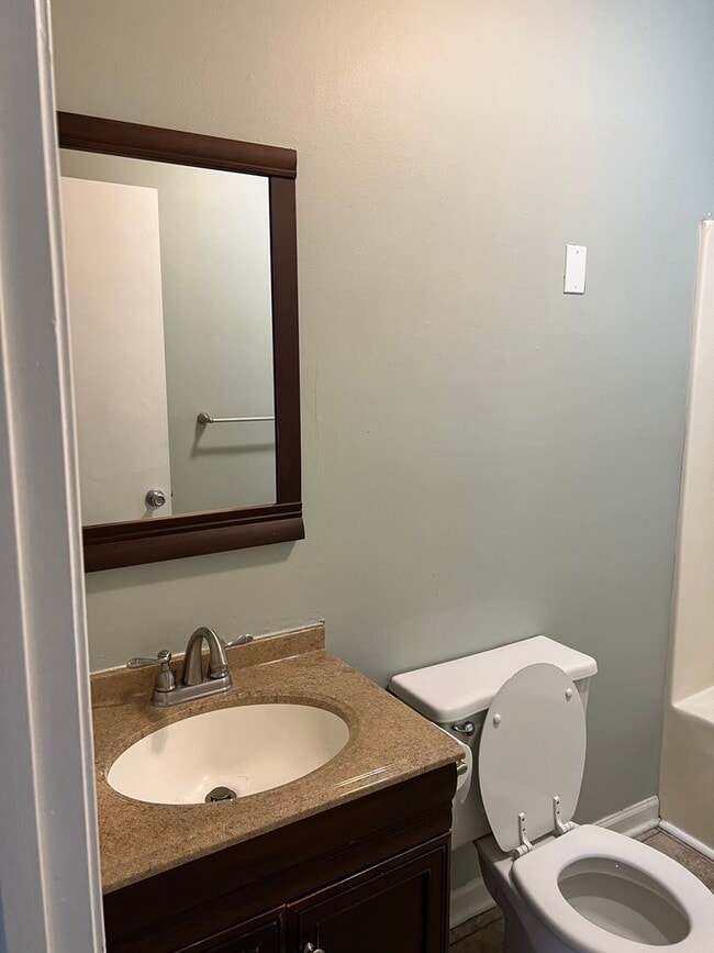 Building Photo - 97 Evergreen Ln