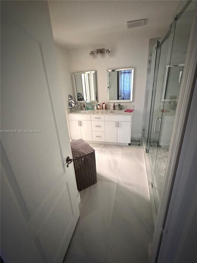 Building Photo - 21102 SW 92nd Ct