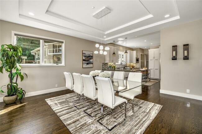 Building Photo - 2410 West Lake Sammamish Pkwy NE