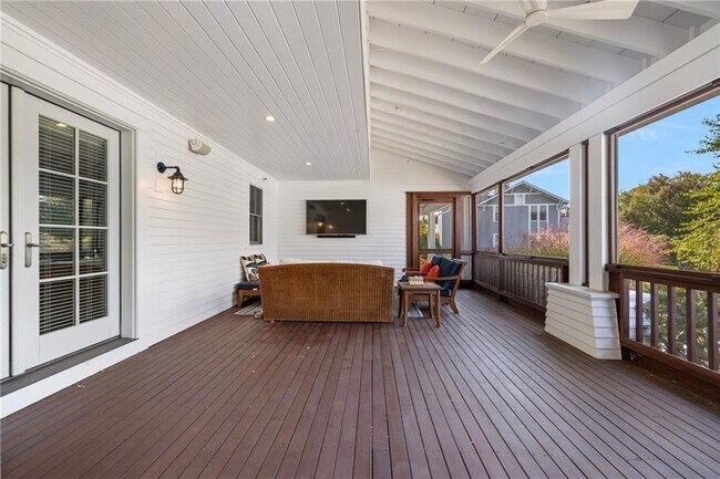 Building Photo - 46 Carnegie Heights Dr