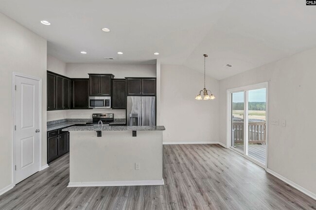 Building Photo - 356 Finch Ln