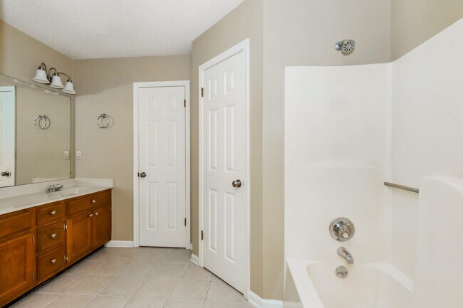 Building Photo - 4027 Gouverneur St