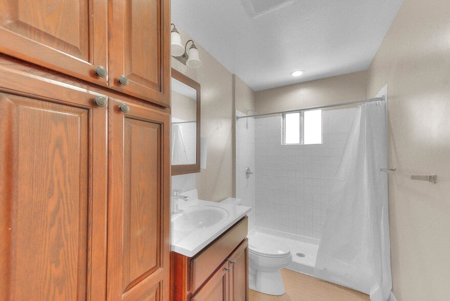 Building Photo - 24600 Cypress St
