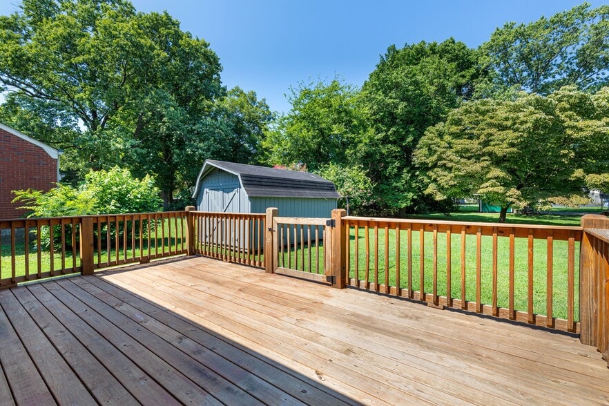 Building Photo - 5003 Hasty Dr