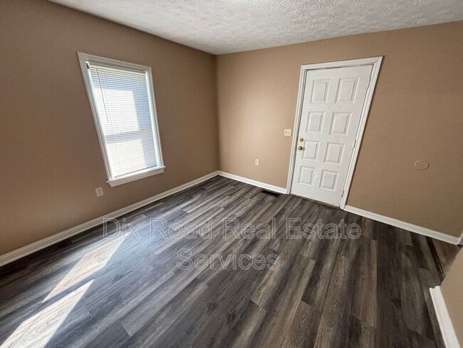 Building Photo - 2030 Pater Ave