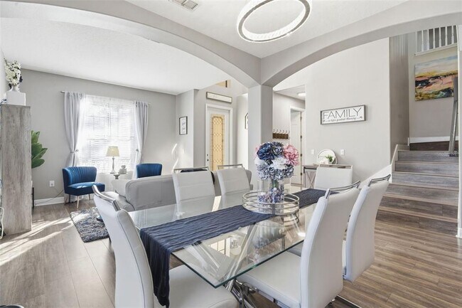 Building Photo - 119 Elissar Dr