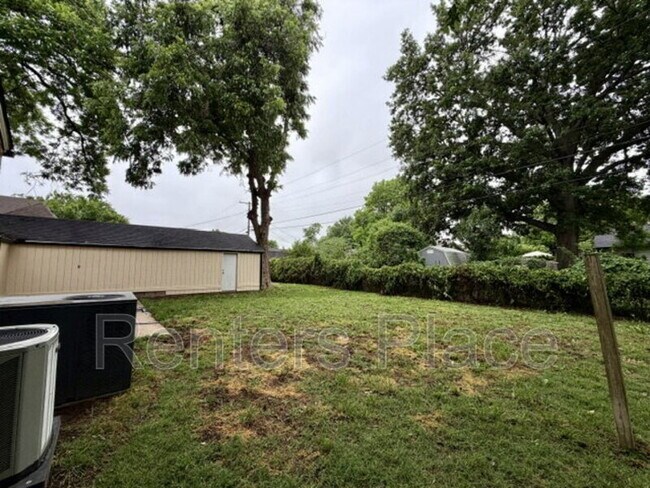 Building Photo - 5524 S Owasso Ave