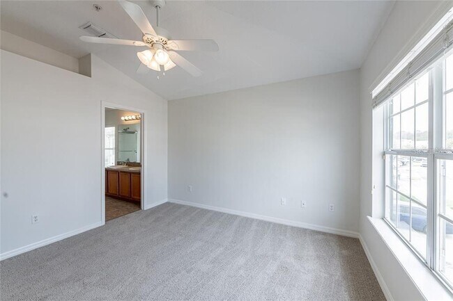 Building Photo - 6612 S Goldenrod Rd