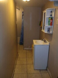 Building Photo - Spacious Newark Home – 7 Bedrooms, 2 Kitchens