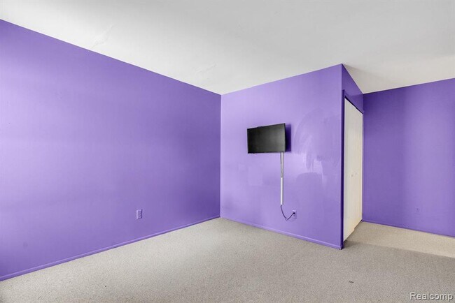 Building Photo - 3170 Woods Cir Dr