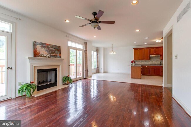 Building Photo - 17 Landon Way