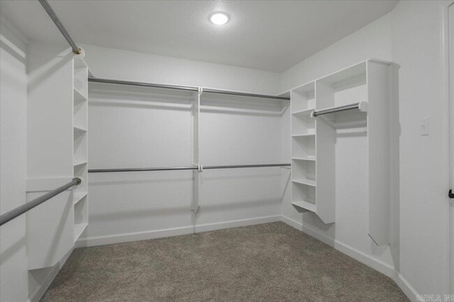 Building Photo - 30 Chesapeake Dr