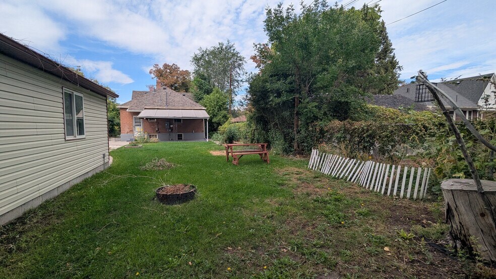 Building Photo - 1523 S 600 E