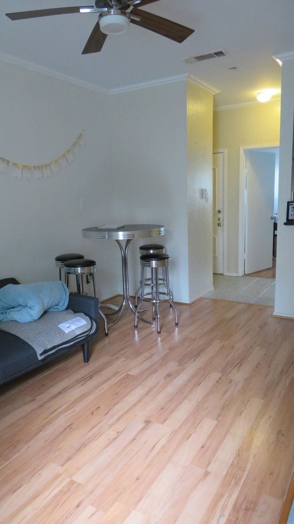 Building Photo - Beautiful 2 bed 1 bath condo 3 blocks from...