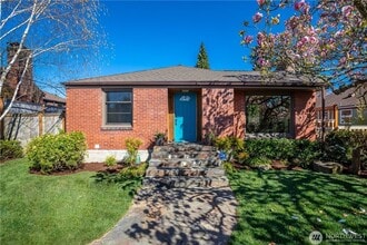 Building Photo - 5Bd/2Ba Seattle House