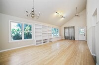 Building Photo - 2716 E 22nd St