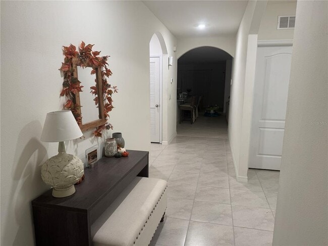 Building Photo - 324 Sofia Ln