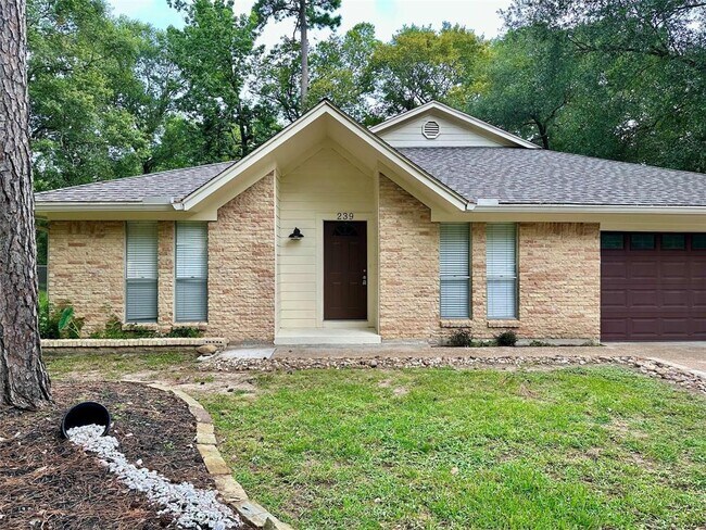 Building Photo - 239 Ridgewood Dr