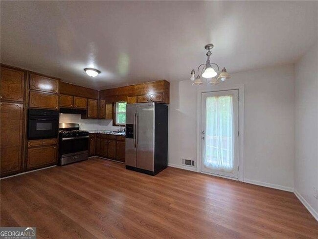 Building Photo - 762 Lancelot Dr