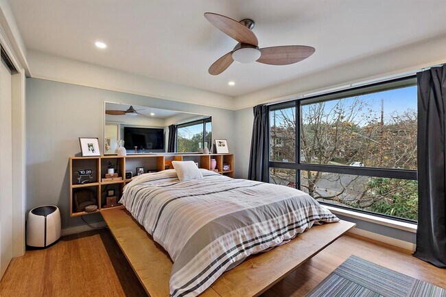 Building Photo - 805 Cumberland Rd