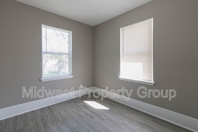 Building Photo - 510 W Cherry St