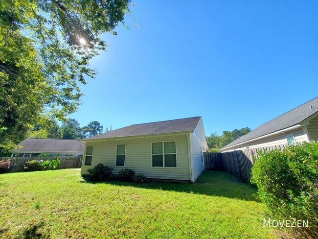 Building Photo - 2419 Red Maple Cir