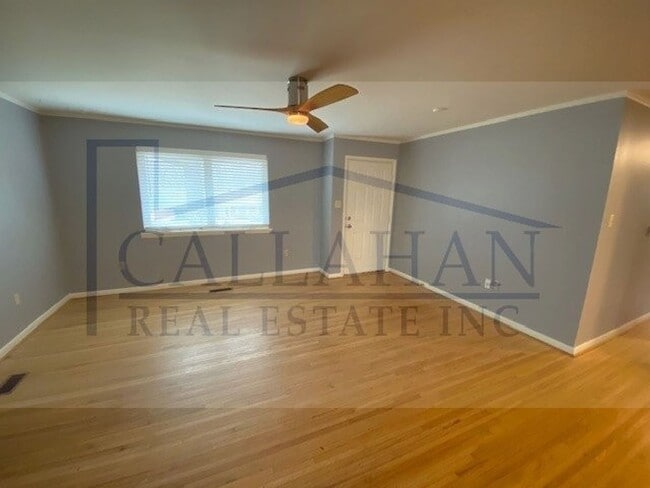 Building Photo - Lakewood 3 Bedroom Home