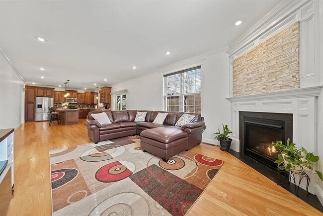 Building Photo - 172 Downing Dr