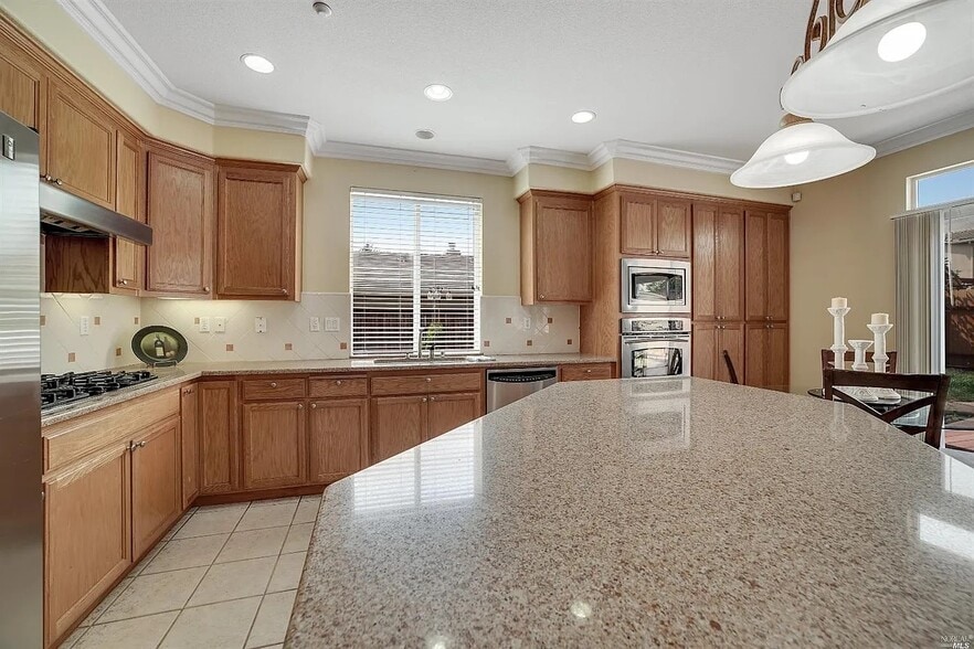 Building Photo - 332 Ring Neck St