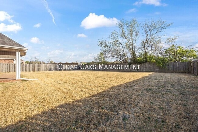 Building Photo - 6239 W Persimmon St