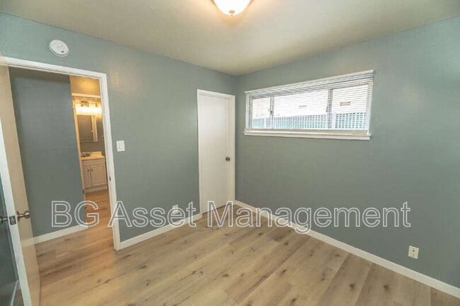 Building Photo - 1574 San Pablo Ave