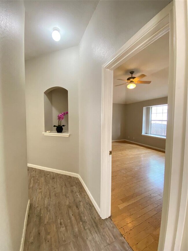 Building Photo - 3739 Norman Loop