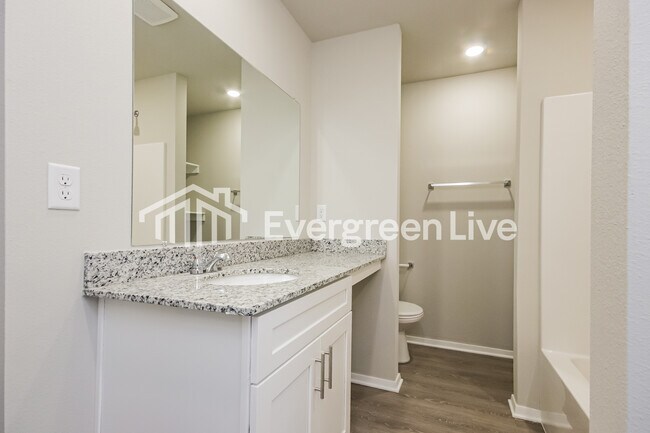 Building Photo - 6601 NW Kathleen St