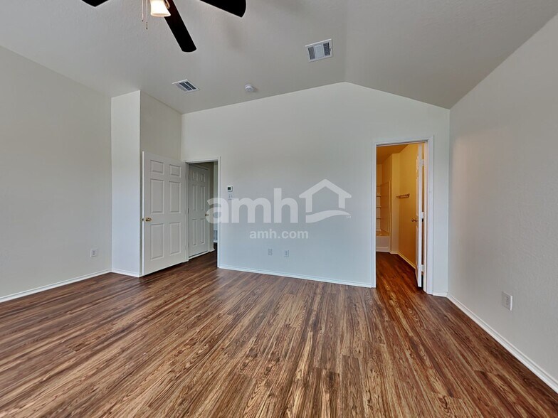 Building Photo - 11741 Cottontail Dr
