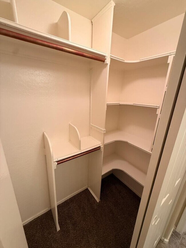 Building Photo - 8462 E Pampa Ave